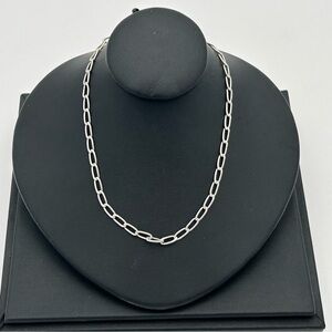 Elegant Silver Chain Necklace